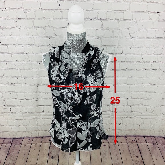 Express Design Studio Black and White blouse SZ S - Picture 2 of 5